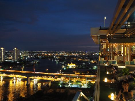 シーン　夜景