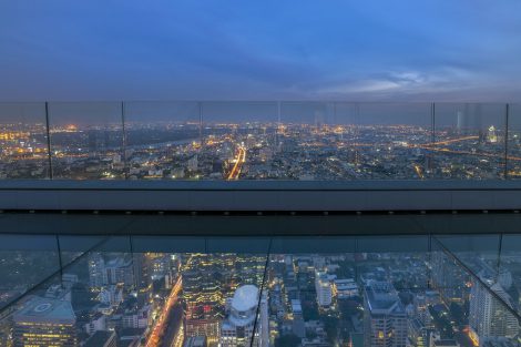 マハナコン　夜景