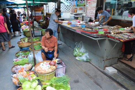 タープラチャン市場　野菜売り場