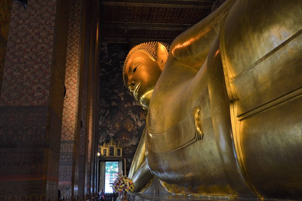 バンコクの黄金の巨大な涅槃像「ワット・ポー」とその周辺のおすすめ散策エリア