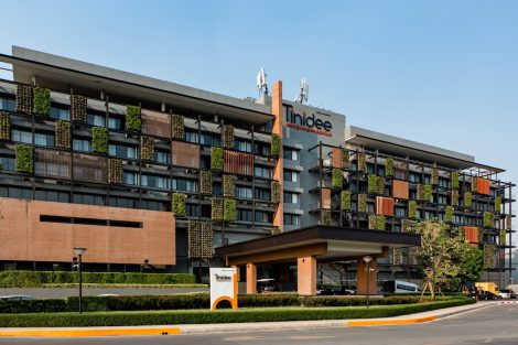 Tinidee Hotel 外観