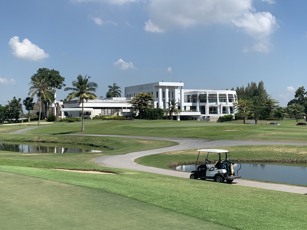 タイ・バンコクで18ホール全てに池や川が絡む難関ゴルフコース「ノーザンランシット・ゴルフクラブ(Northern Rangsit Golf ...