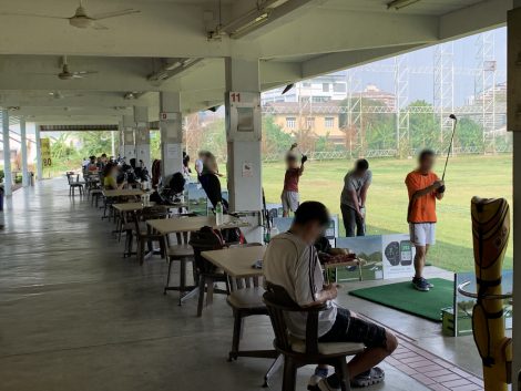 Golf one O one Driving Range 1階打席