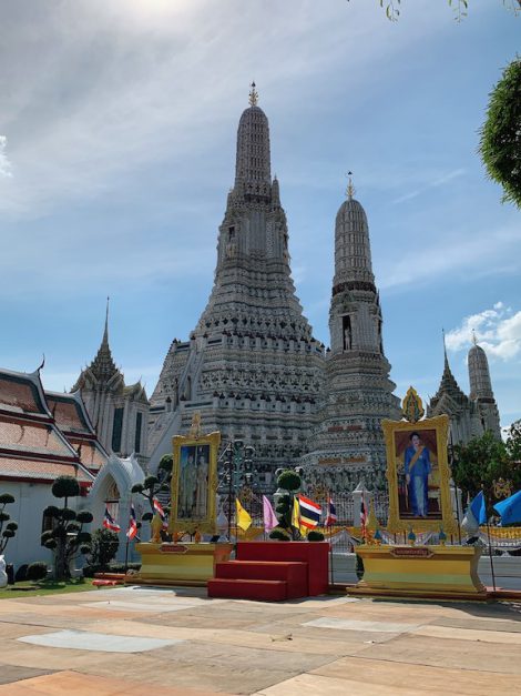 タイの3大寺院・暁の寺「ワット・アルン（Wat Arun）」バンコクのオススメ観光スポット 【公式】ゴルフタイランド ゴルフの楽園タイ のゴルフ場予約や送迎の手配ならゴルフタイランド
