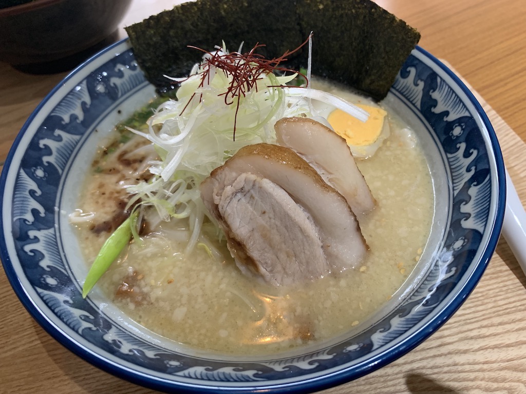 【新店】タイ・バンコクのトンローに10月10日にオープンしたラーメン屋「麺屋 NARUTO」