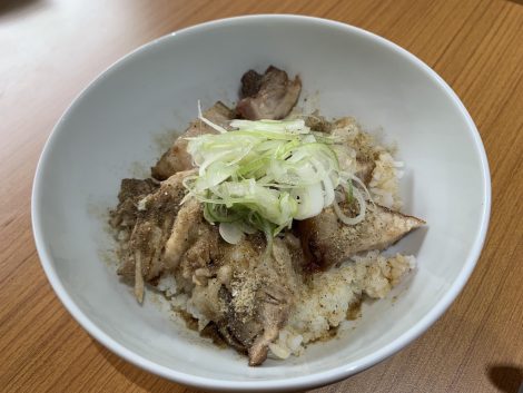 麺屋NARUTO 肉丼