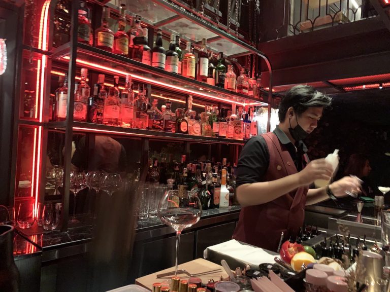 トンローに新しくオープンしたオシャレな隠れ家Bar「Midsummer Night’s Dream Bar」 【公式】ゴルフタイランド