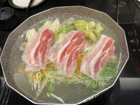 しゃぶしゃぶあじと　鍋